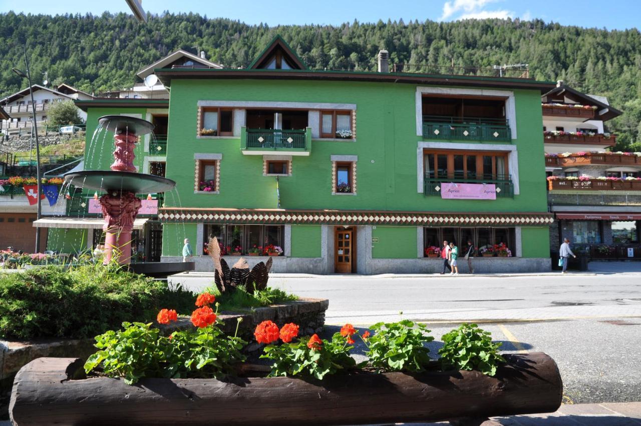 Hotel Torena Aprica Buitenkant foto